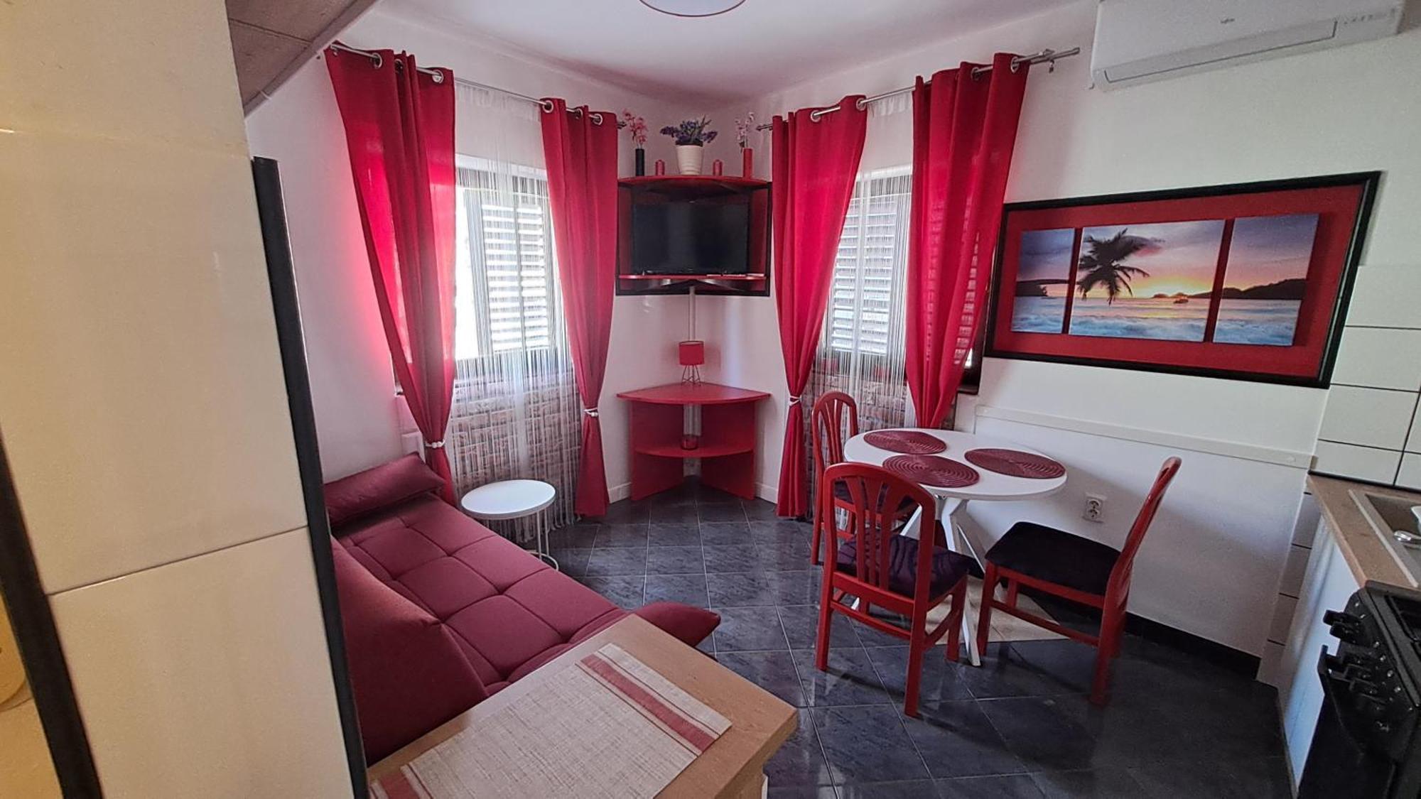 Red Gold Apartment Pula Extérieur photo