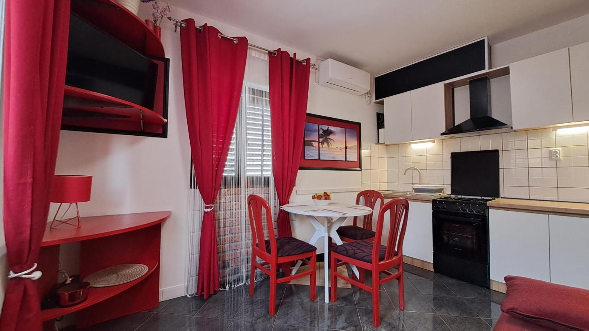 Red Gold Apartment Pula Extérieur photo